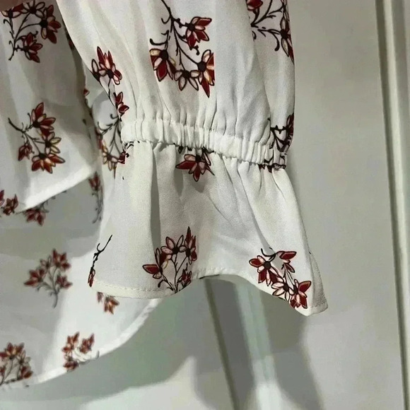 ANN TAYLOR LOFT WOMENS LONG SLEEVE FLORAL BUTTON-DOWN BLOUSE NWOT - Picture 4 of 5